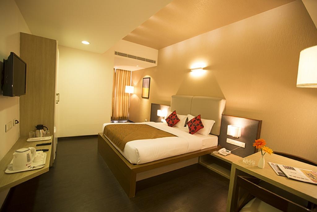 Vinaya Royal Inn Kammasandra Room photo